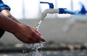 Por qué sigue faltando agua en muchas comunidades? La pregunta que miles aún esperan responder – Colón Al Dia